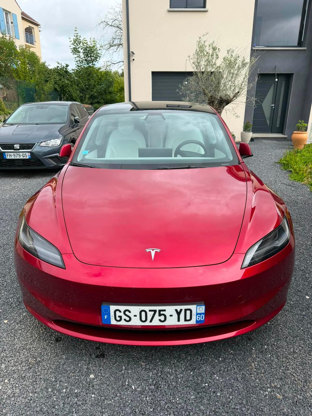 TESLA long Range dual Motor